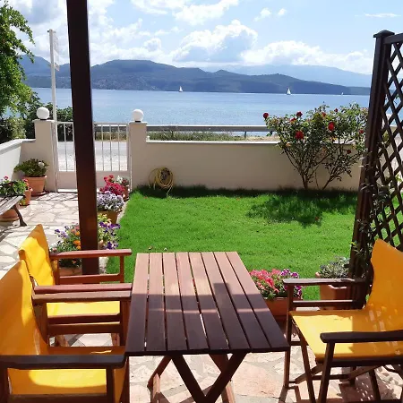 Irini Seaside Apartament Nikiana