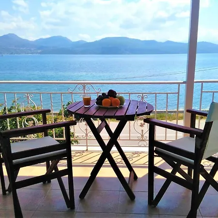 דירה Irini Seaside