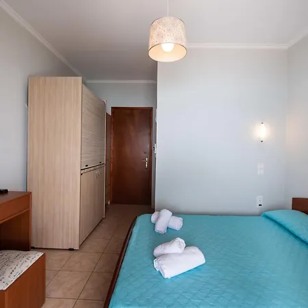 Irini Seaside Apartment *